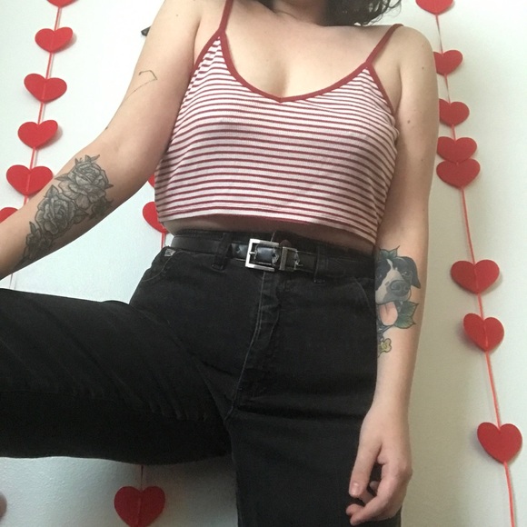 SOLD Charlotte Russe Red and White Cropped Cami - Picture 2 of 3